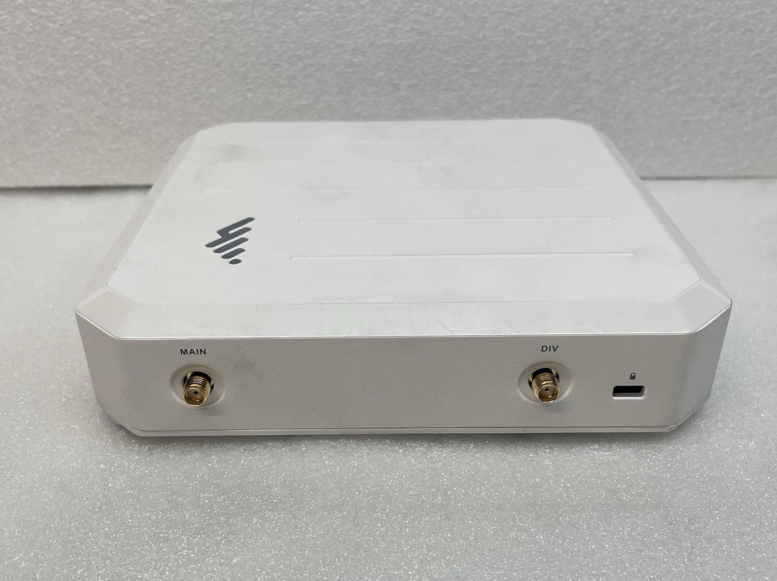 Cradlepoint W1850-5GB 5G Wideband Router S5A032A With Antennas & Adapter