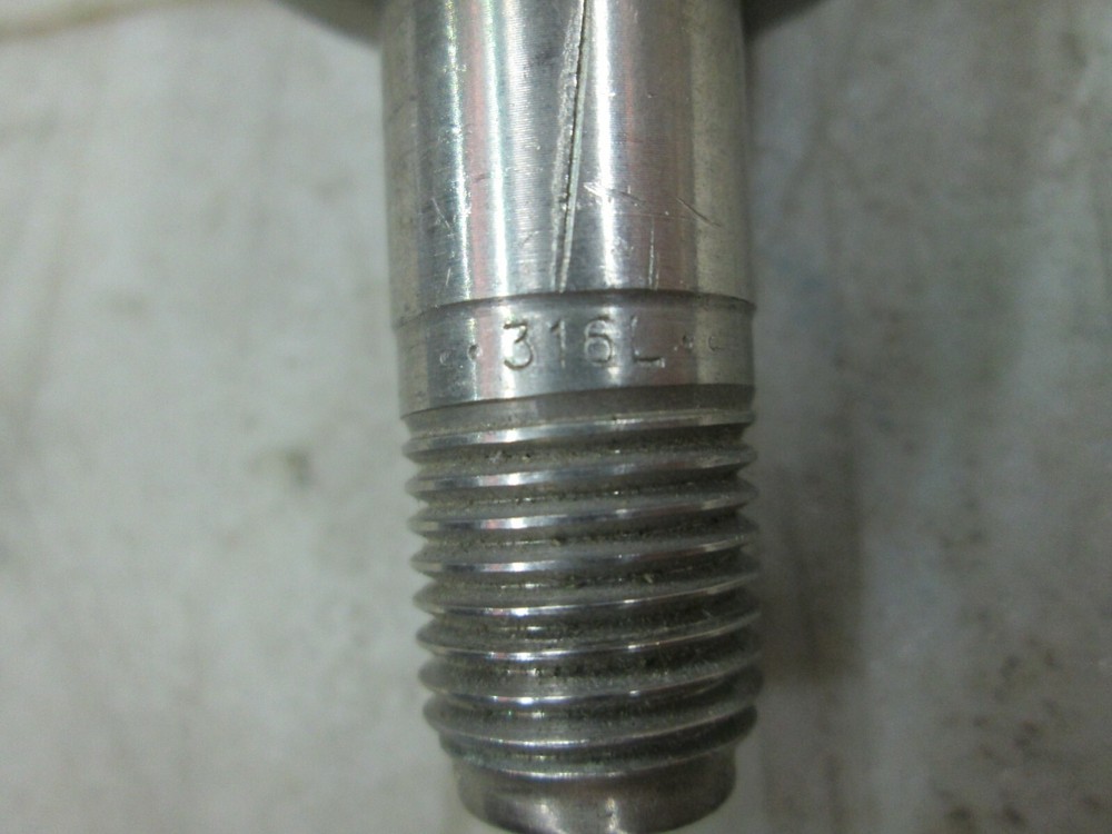 Oxygen Regulator S/S Bottle Adapter #540 1/4" MNPT (Used)