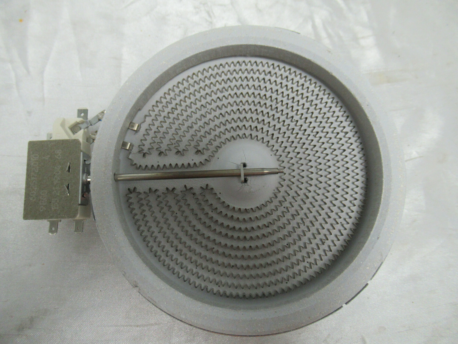 OEM Frigidaire Oven Range Radiant Surface Element 1200W 318178110 (Lot #25)