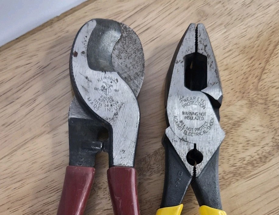 Klein Tools J63050 Journeyman™ High Leverage Cable Cutter & Klein Tool D213-9NE