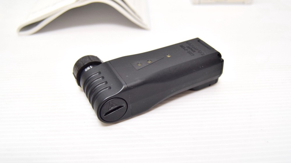OLYMPUS MAJ-922 Portable light source (Perfect condition)