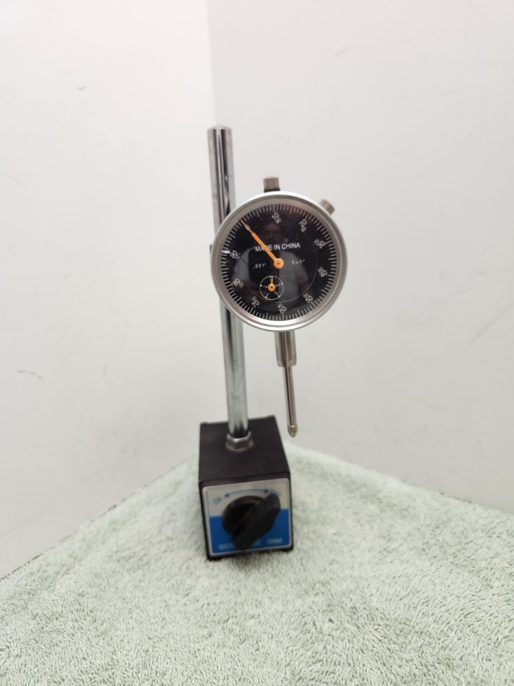 Multi-Position Magnetic Base with fine adjustment 05645 Harbor Freight