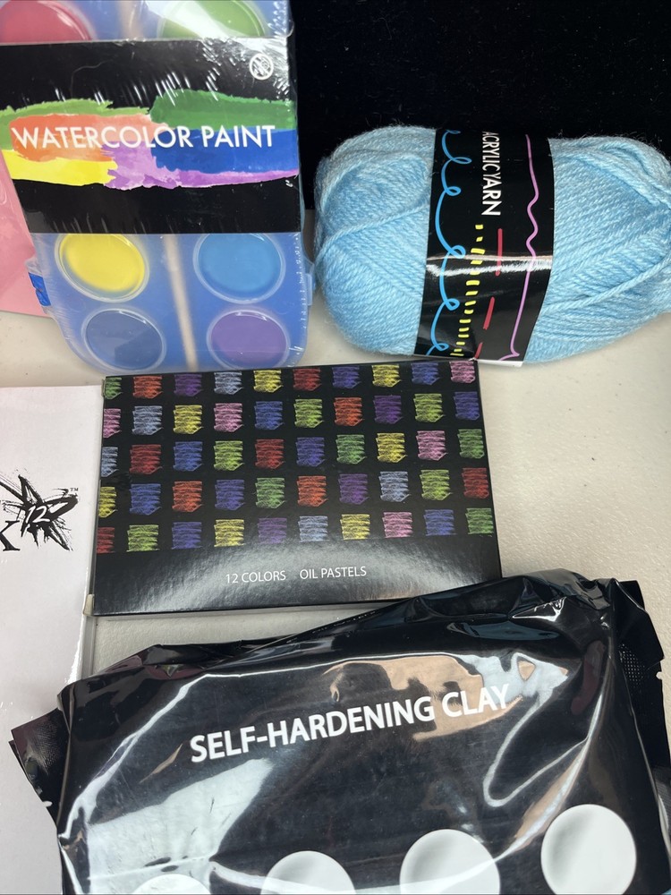 K12 Art E1 Course Kit Tempera Paint Clay Yarn ￼
