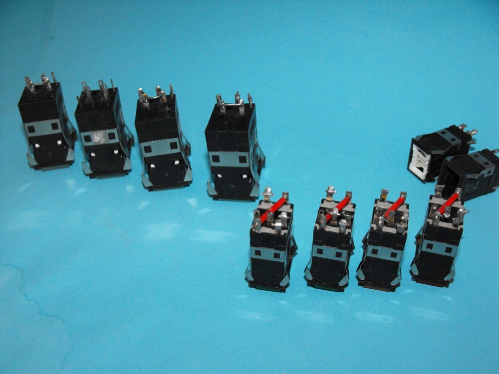 Omron M2PJ-701+A3SJ-801.Lighted Pushbutton Switch Lamp.(LOT10PCS).USED