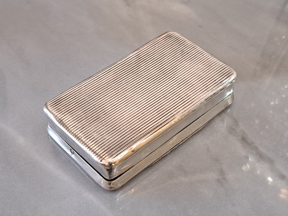 Antique Sterling Silver Snuff Box Landscape Decor Leaf Scrolls Minerve 1st Title