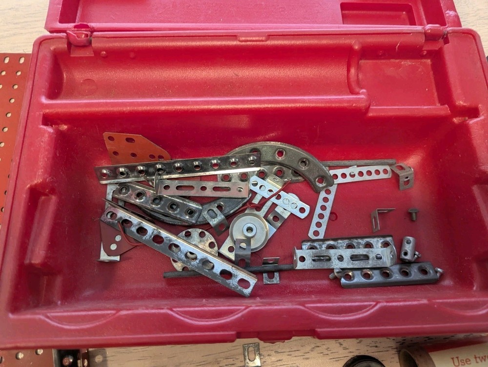 Vintage 1970s Gilbert Erector Set Parts Plastic Case