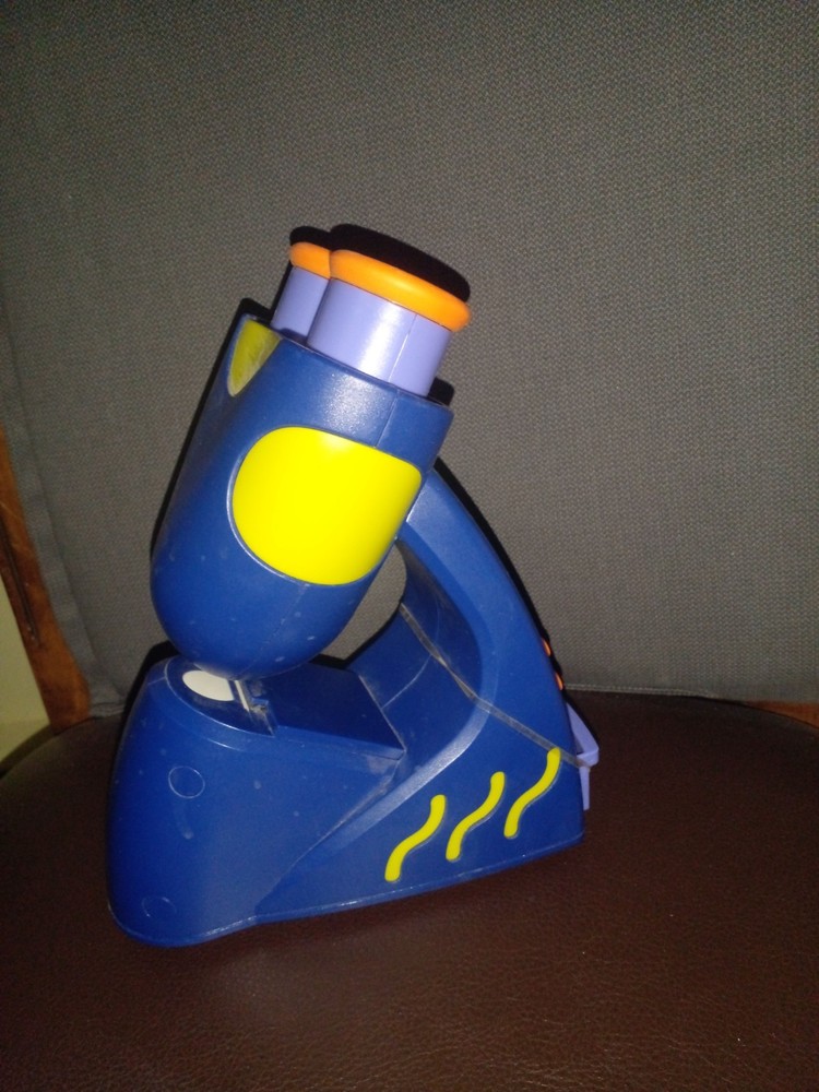 Educational Insights GeoSafari Jr Talking Microscope Has 19 Slides Blue