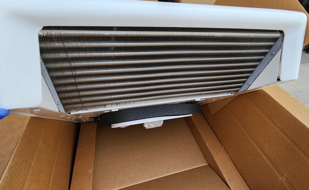 Red Dot AC Unit 12v Rooftop Mount R-6100-4P