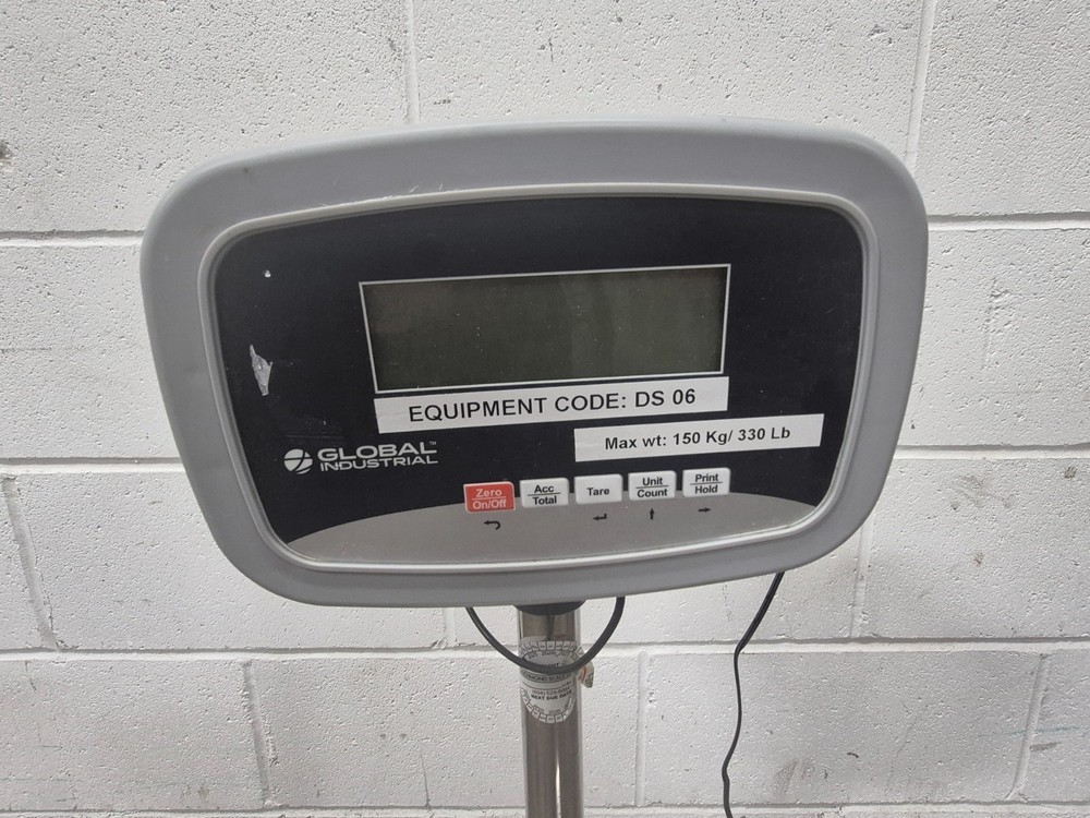 Global Industrial Bench & Floor Scale