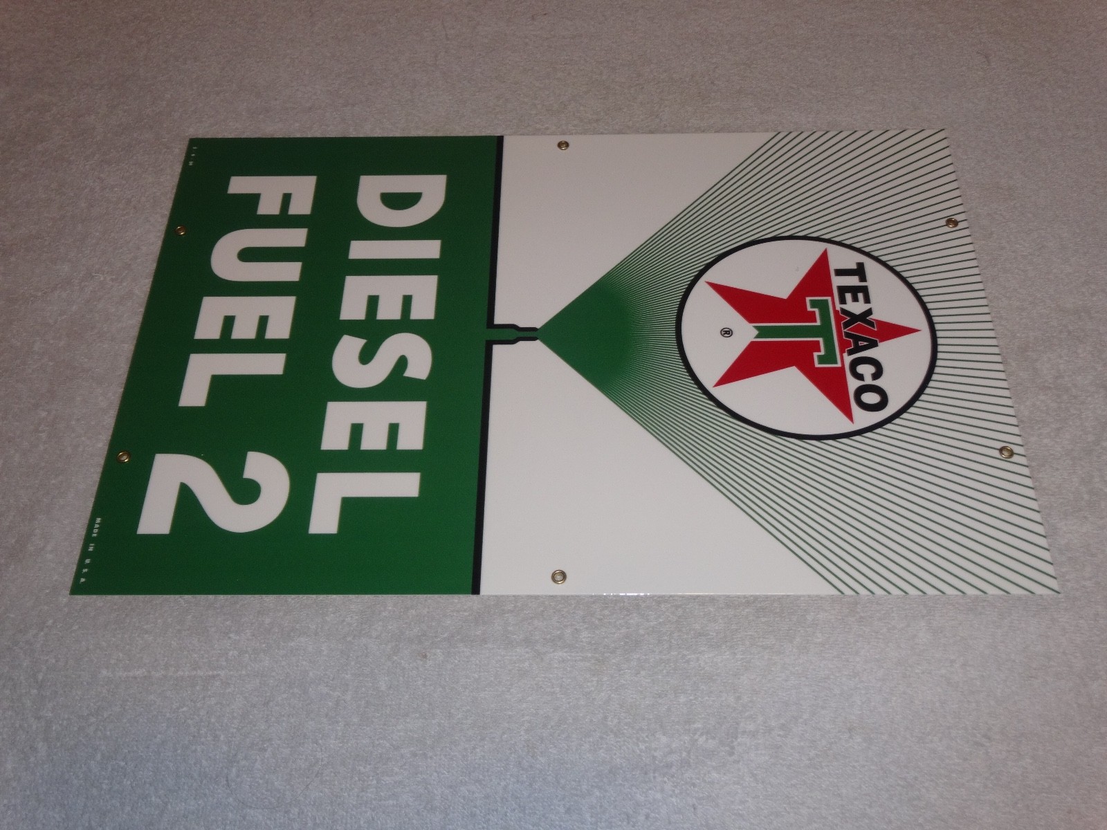 VINTAGE TEXACO DIESEL FUEL 2 GREEN SPRAYER 18" PORCELAIN METAL GASOLINE OIL SIGN