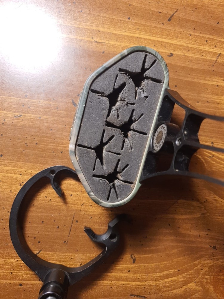 MATHEWS T5 QUIVER REALTREE
