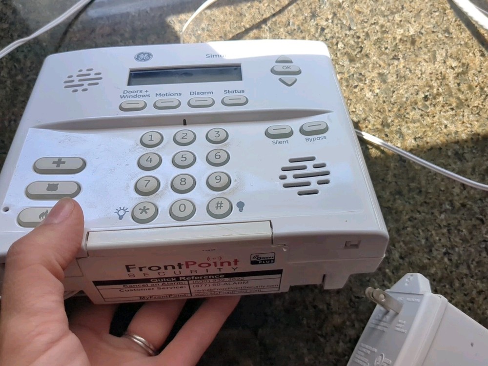 GE Simon XT Security System Vtg Panel Only Used