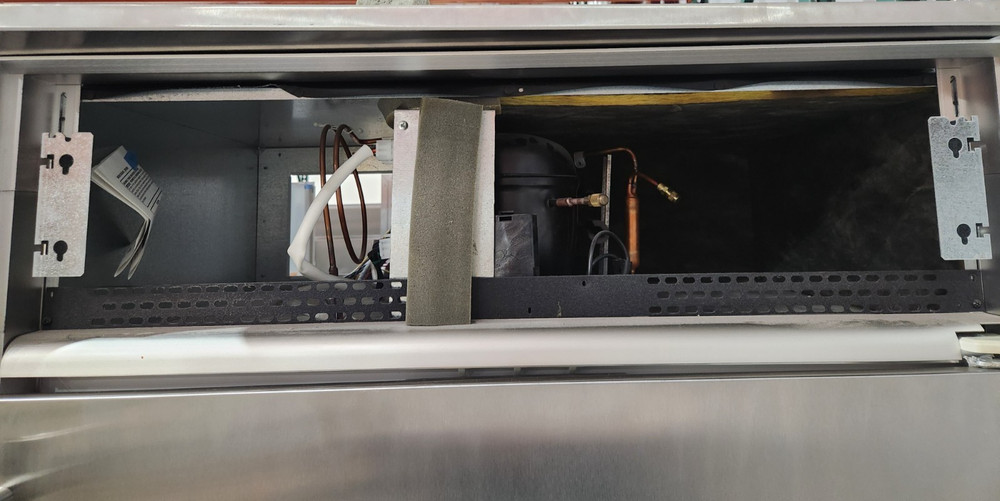 GE monogram ZIR36N Built-In Refrigerator
