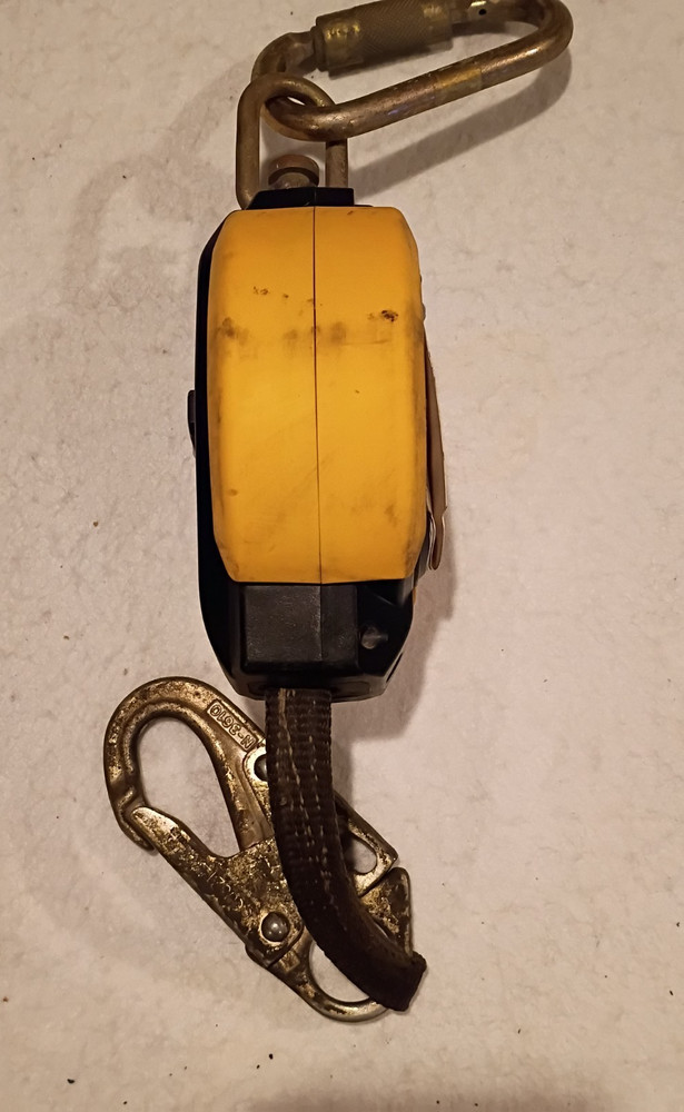 MSA WORKMAN WEB PFL 10ft Personal Fall Limiter Model #10093357 Used