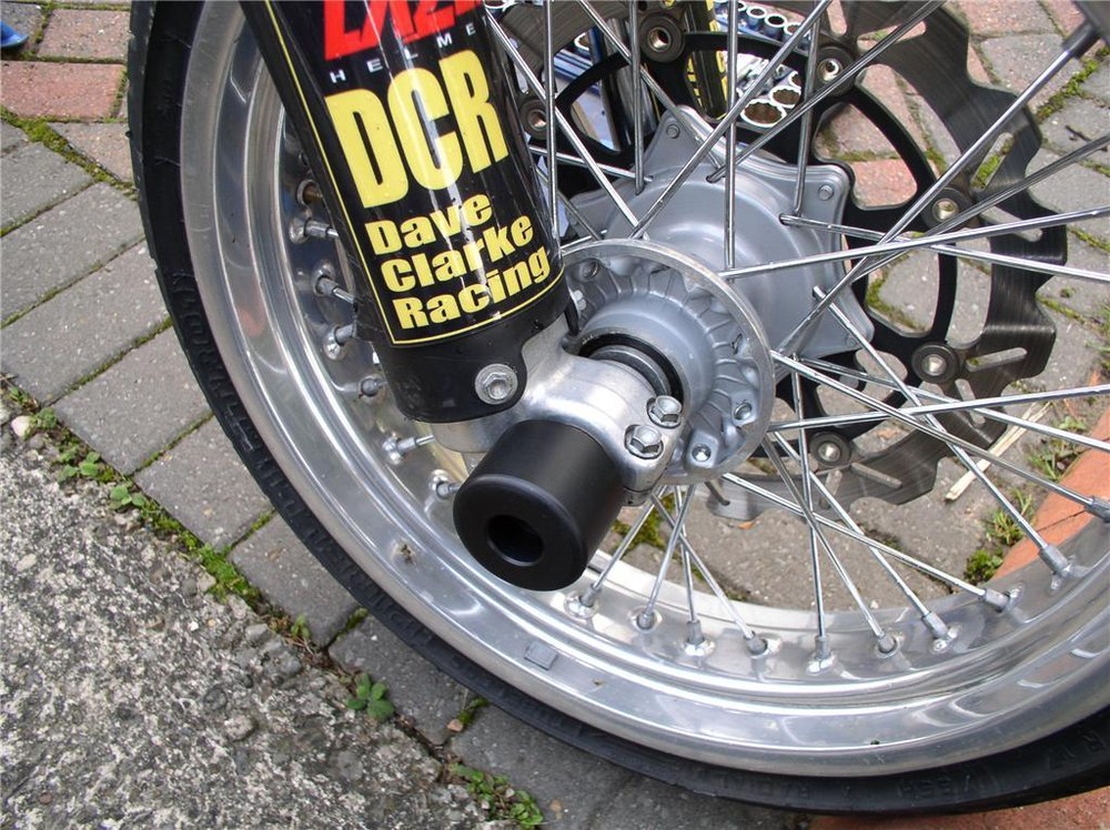 SUPERMOTO CRASH PROTECTION FRONT & REAR WHEEL PUCKS KNOBS SLIDERS SAVERS S4K