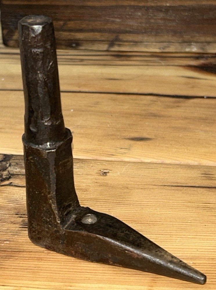 Antique Hand-forged Blacksmith Bench Stake/heavy early handmade