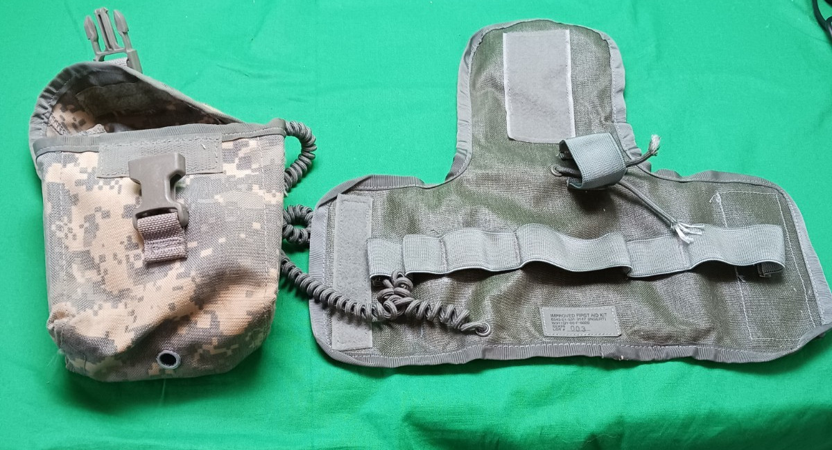 US Army Universal First Aid Kit W/Insert Camo Used
