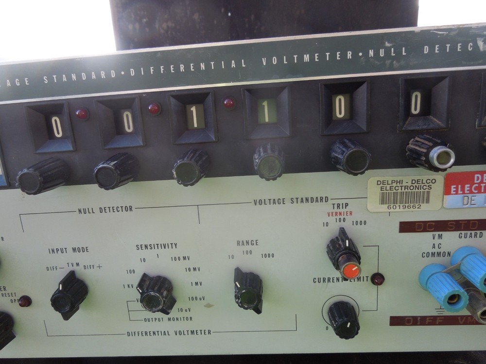 Fluke 335D DC Voltage Standard