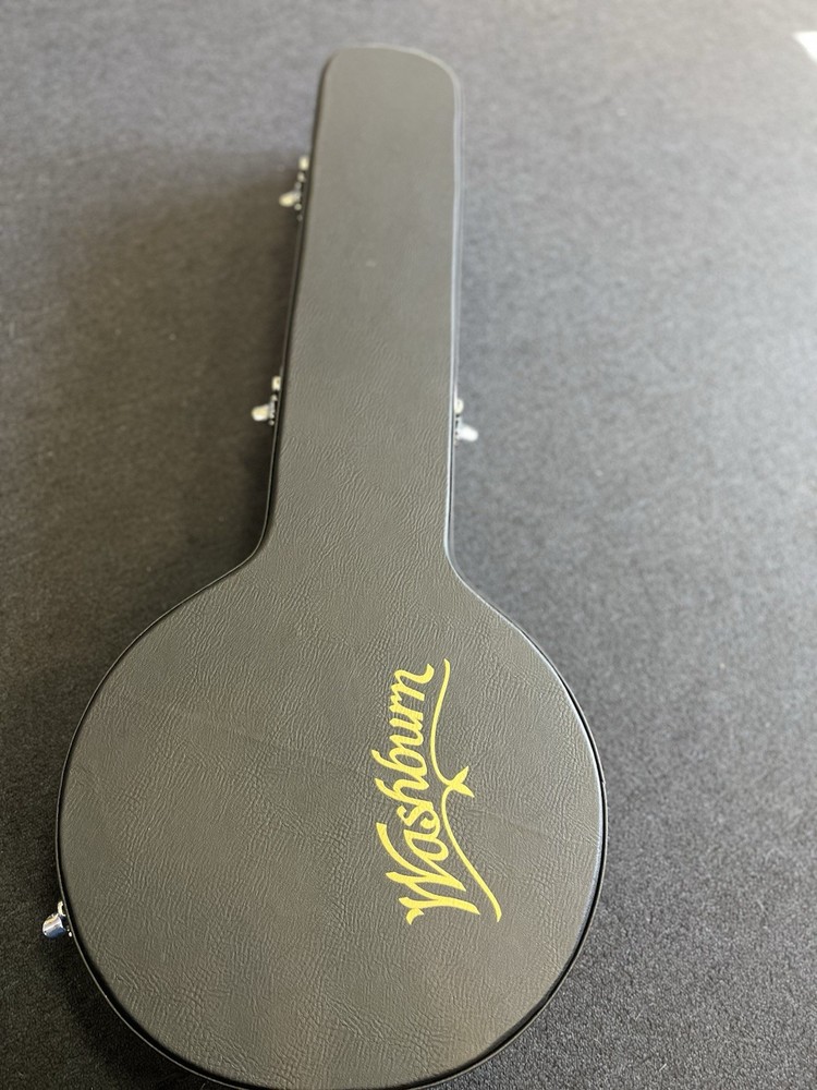 Washburn Banjo B11 with Case