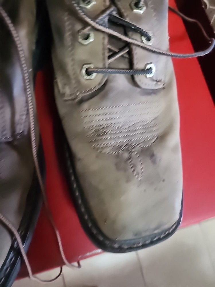 ARIAT SQUARE TOED LACE UP WORK BOOT PREOWNED 10 D