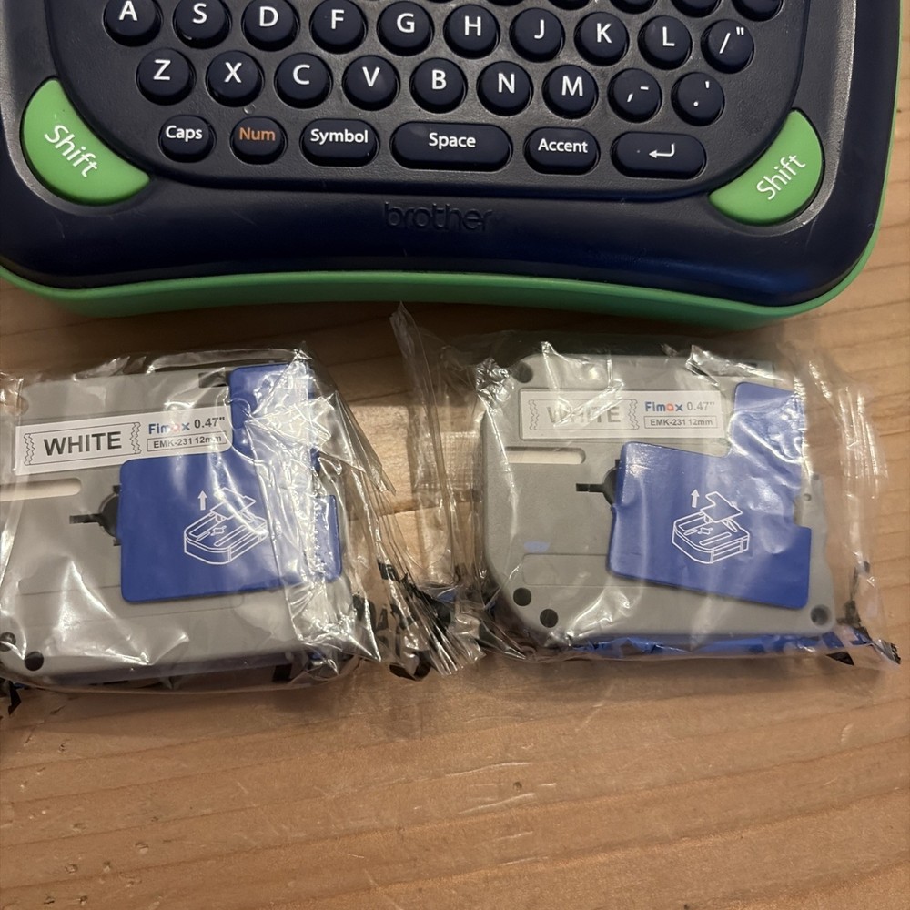 Brother PT-80 P-touch Electronic Labeling System Handheld Tested Extra Labels