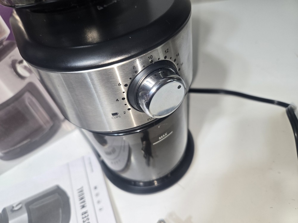 Mr. Coffee Automatic Silver Burr Mill Grinder 18 Custom Grinds /Silver 2-18 cups