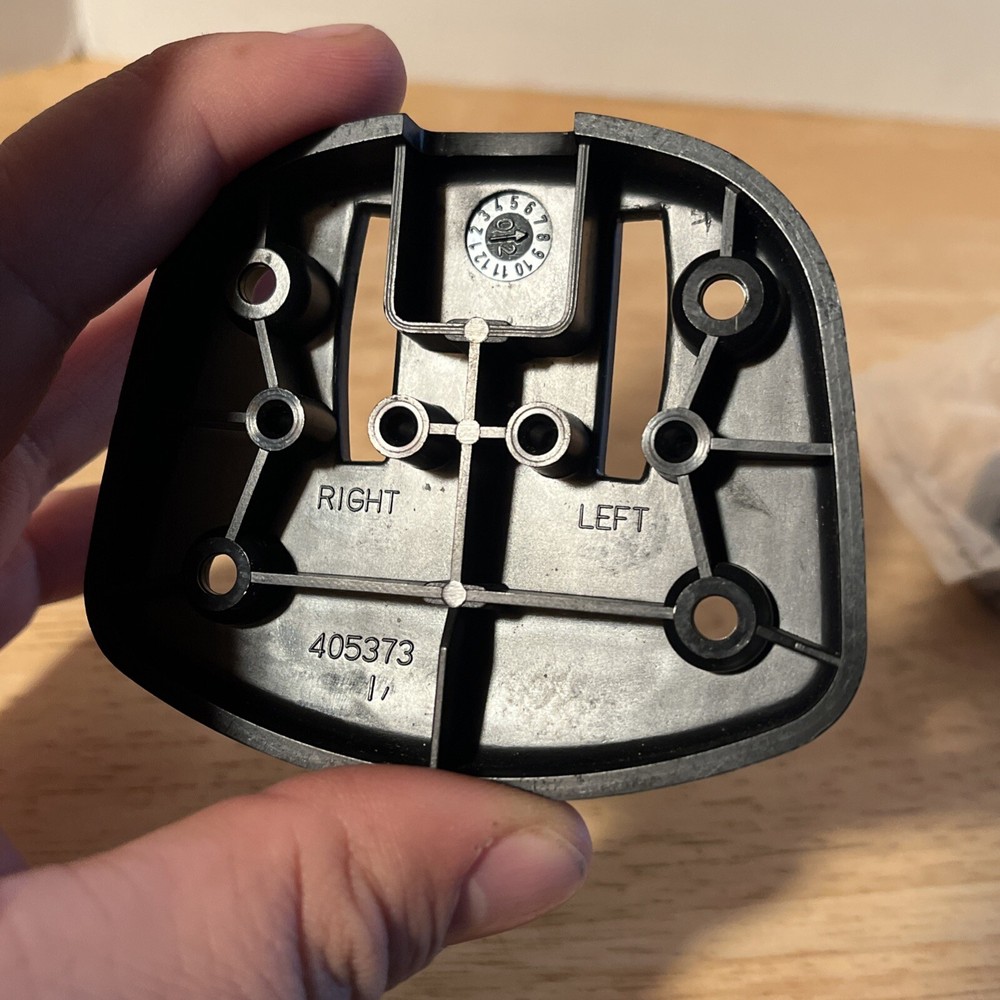 Hummingbird Head Mount Plate with Knob Screw