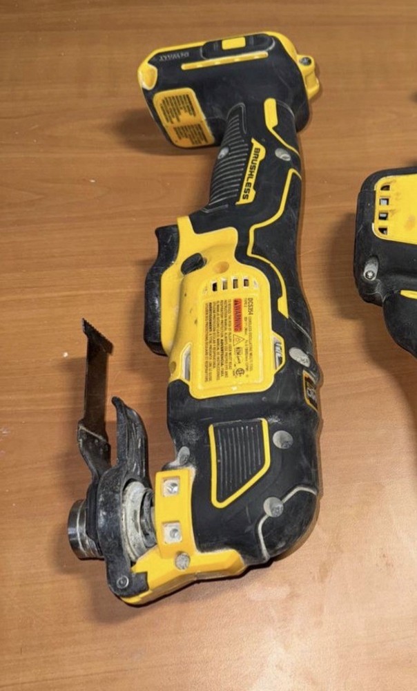 DEWALT Brushless 20V Lithium-Ion Oscillating Multi-Tool DCOSH