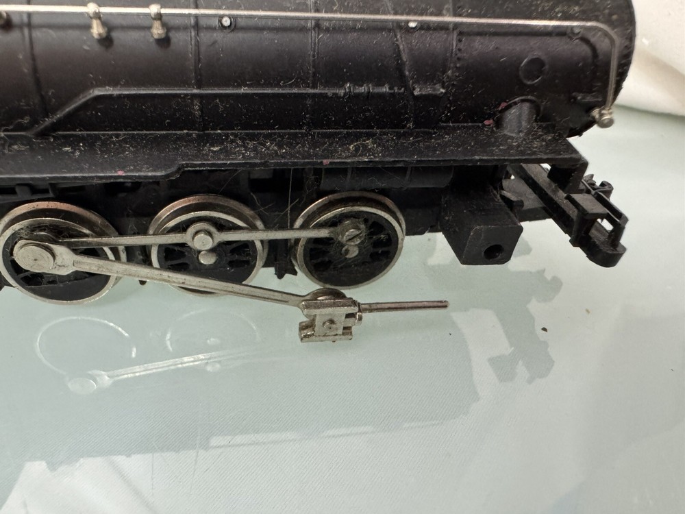 AT & SF Ho Train Engine UNTESTED