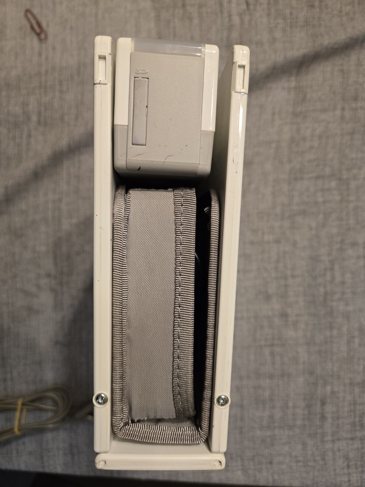 Elmo Digital Visual Presenter Notebook Document Camera W/ Travel Case, HV-110u