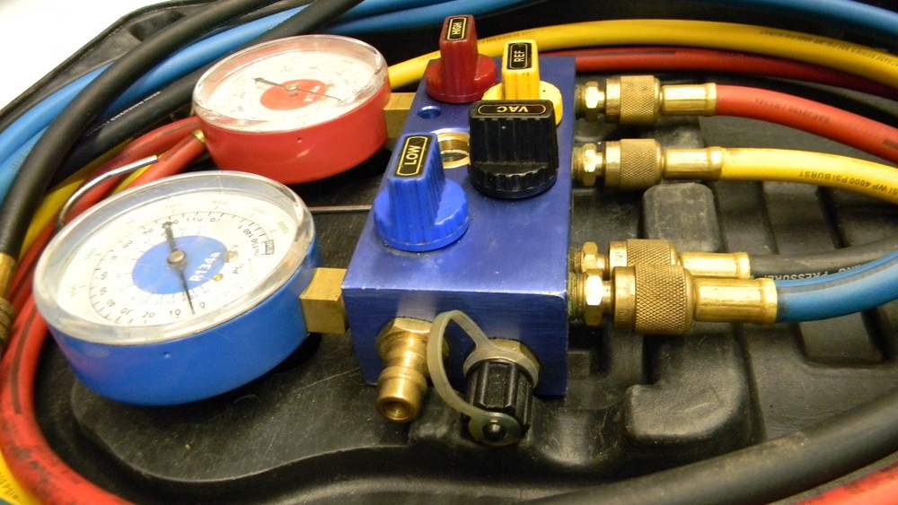 MASTERCOOL FOUR WAY CHARGING AND TESTING MANIFOLD GAUGE SET