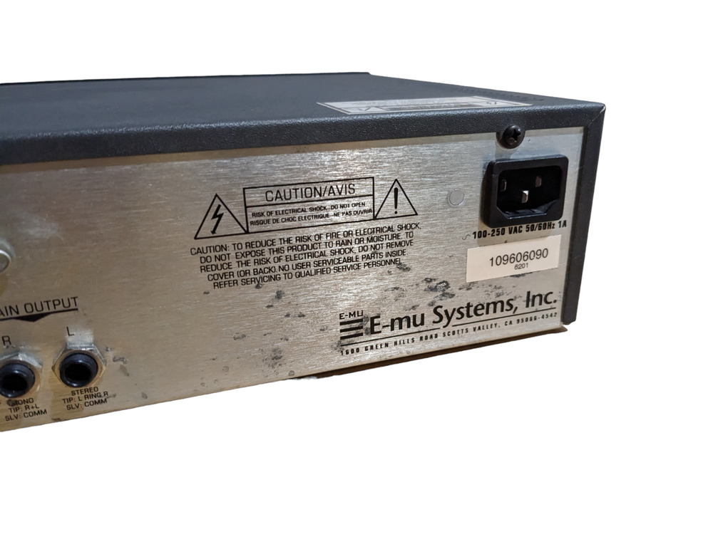 Powerful E-MU ESI-32 Rackmount 32-Voice Digital Sampler Pro Functionality