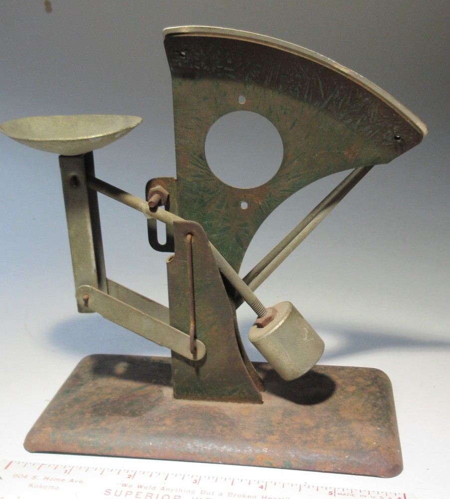 Vintage egg scale Mascot
