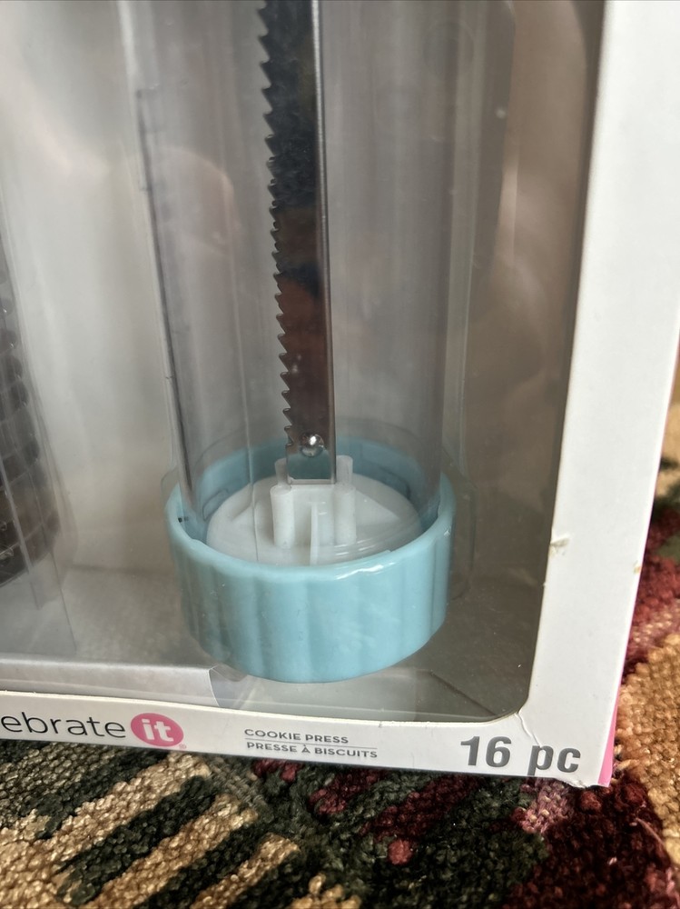 New ~ Celebrate It Bakeware Cookie Press (16 pc) Free Ship!!