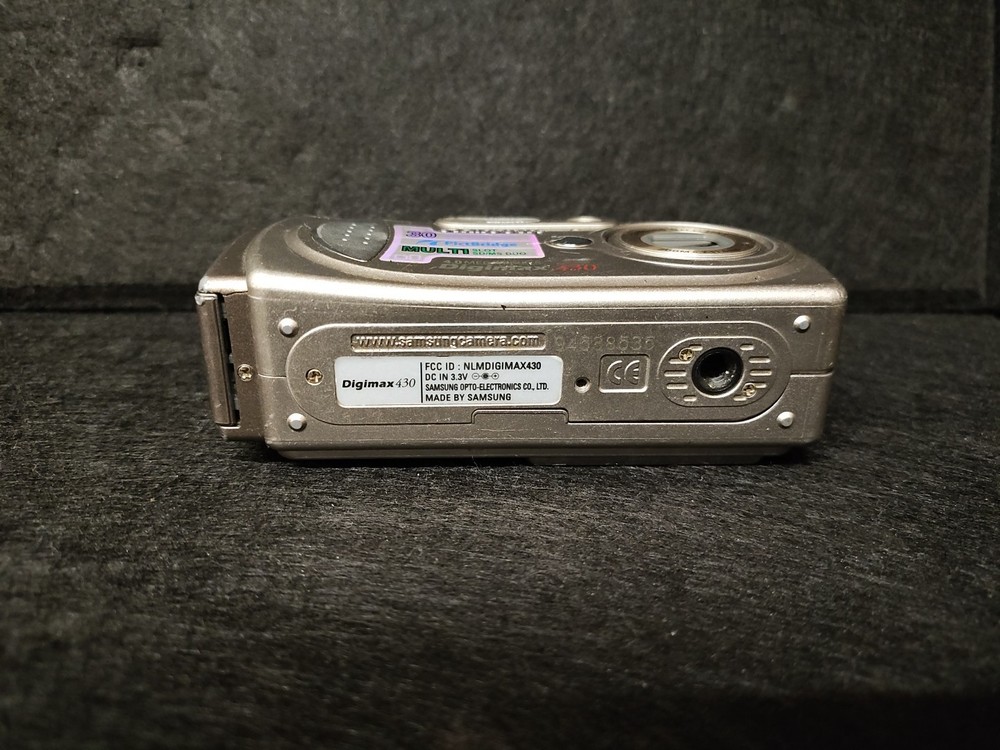 Samsung Digital Camera Digimax 430 4.0MP Silver TESTED