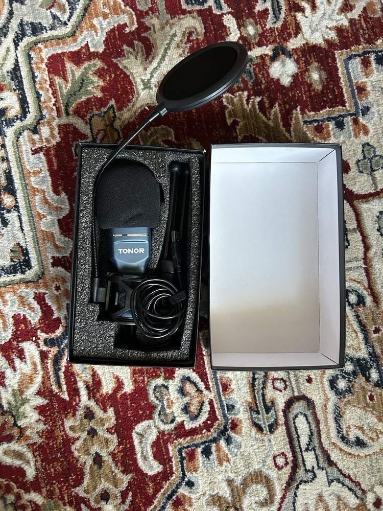 Tonor TC-777 USB Condenser Microphone with Adjustable Stand