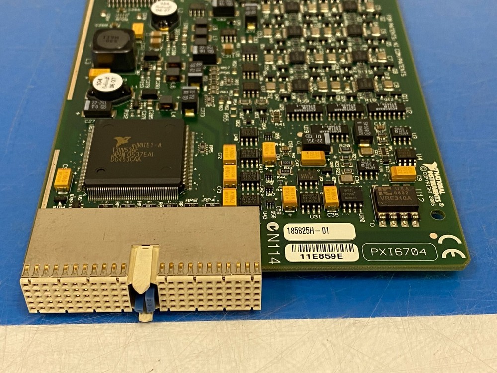National Instruments 185825H-01 PXI-6704