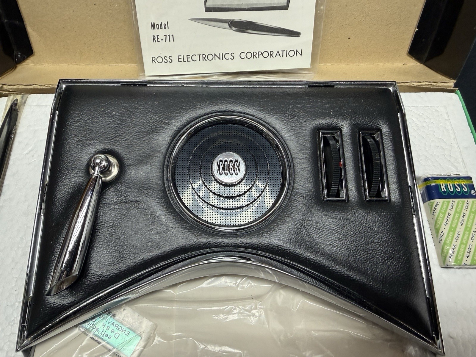 1960s Ross RE-711 Executive Desk Set w/ 8 Transistor Radio Complete Working