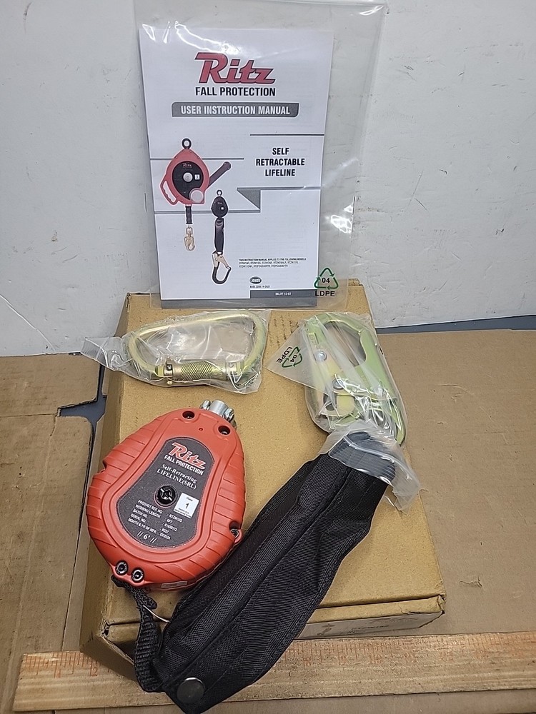 Ritz RTZW16S Single Retractable W/ Snap hook 6' - Class 1