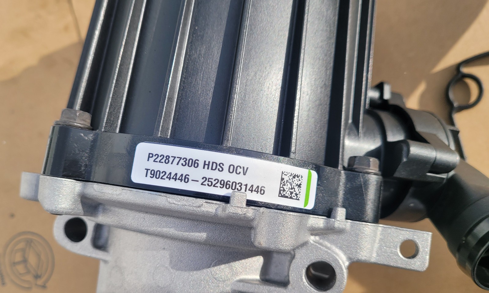 Genuine Volvo D13 Crankcase Oil Filter Separator Kit 22877306 w/ Gasket & Hose