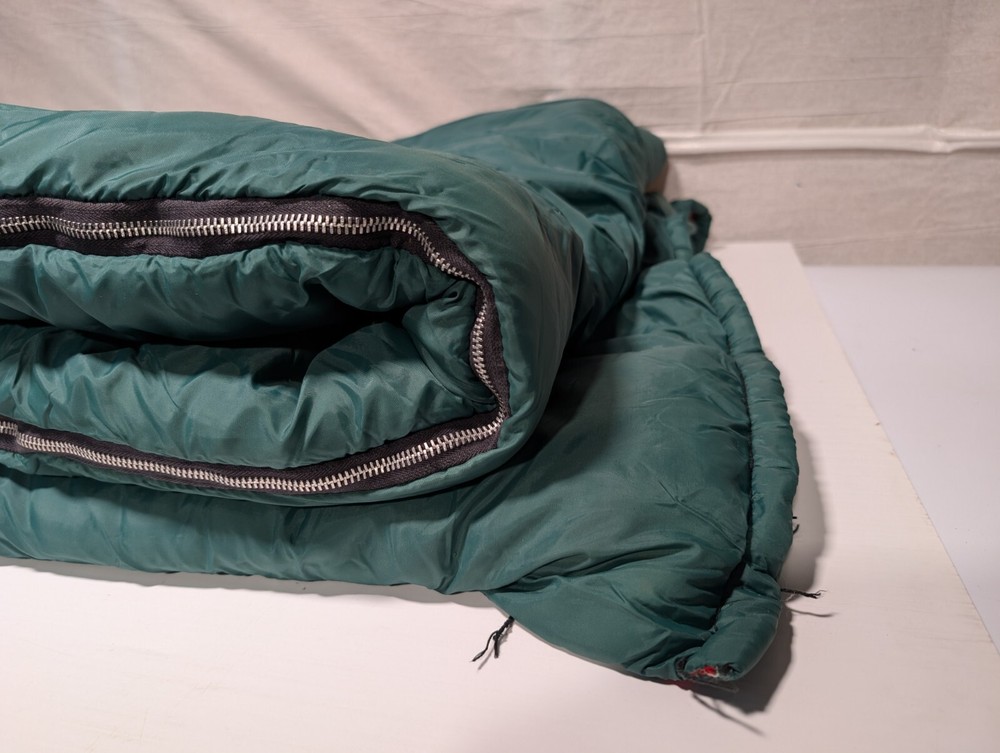 Sleeping Bag 72" x 28" Forest Green Shell Red Cotton Lining Insulated