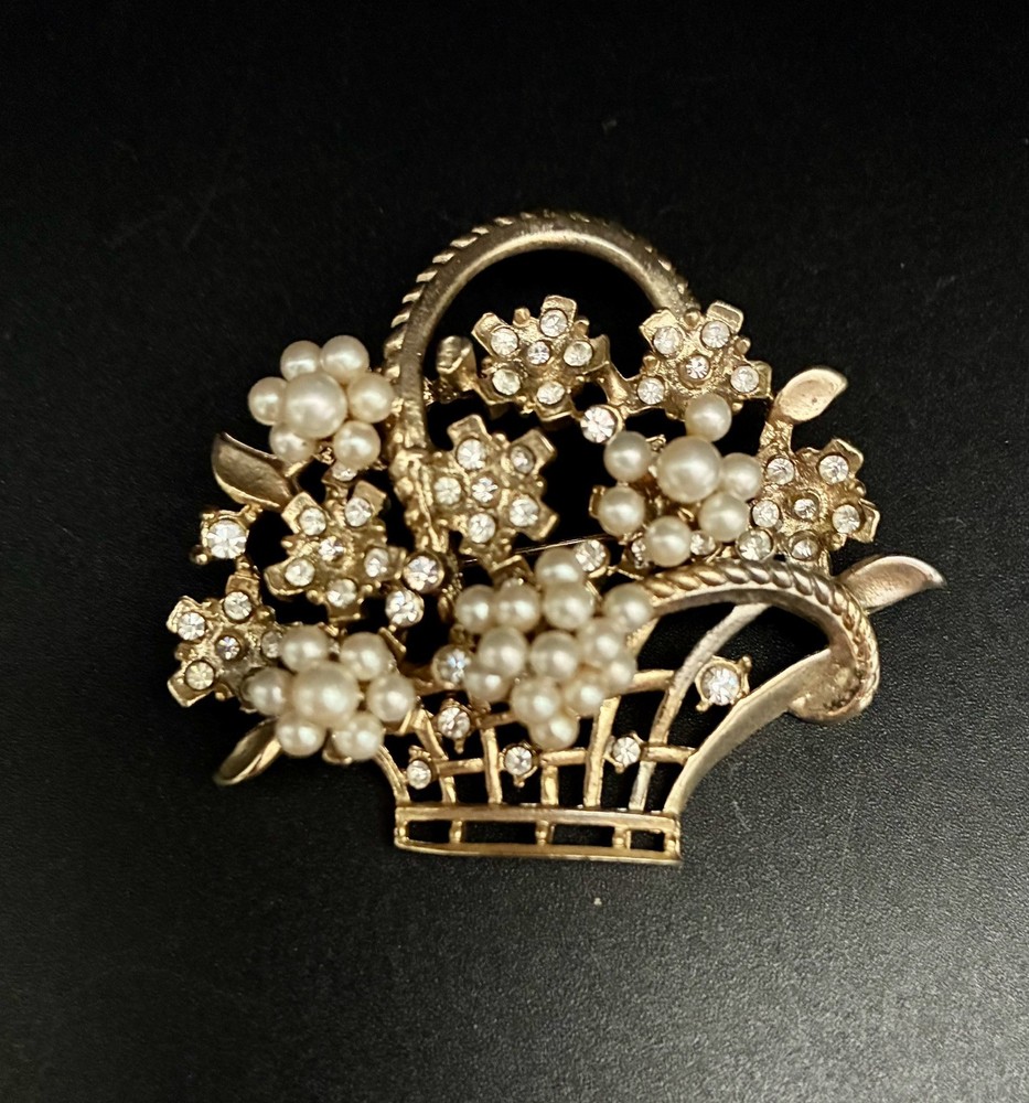 Vintage Gold-toned Pearl Cluster Brooch