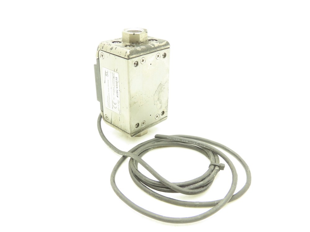 Keyence FD-M5AT Electromagnetic Digital Flow Sensor 5L/min 24VDC