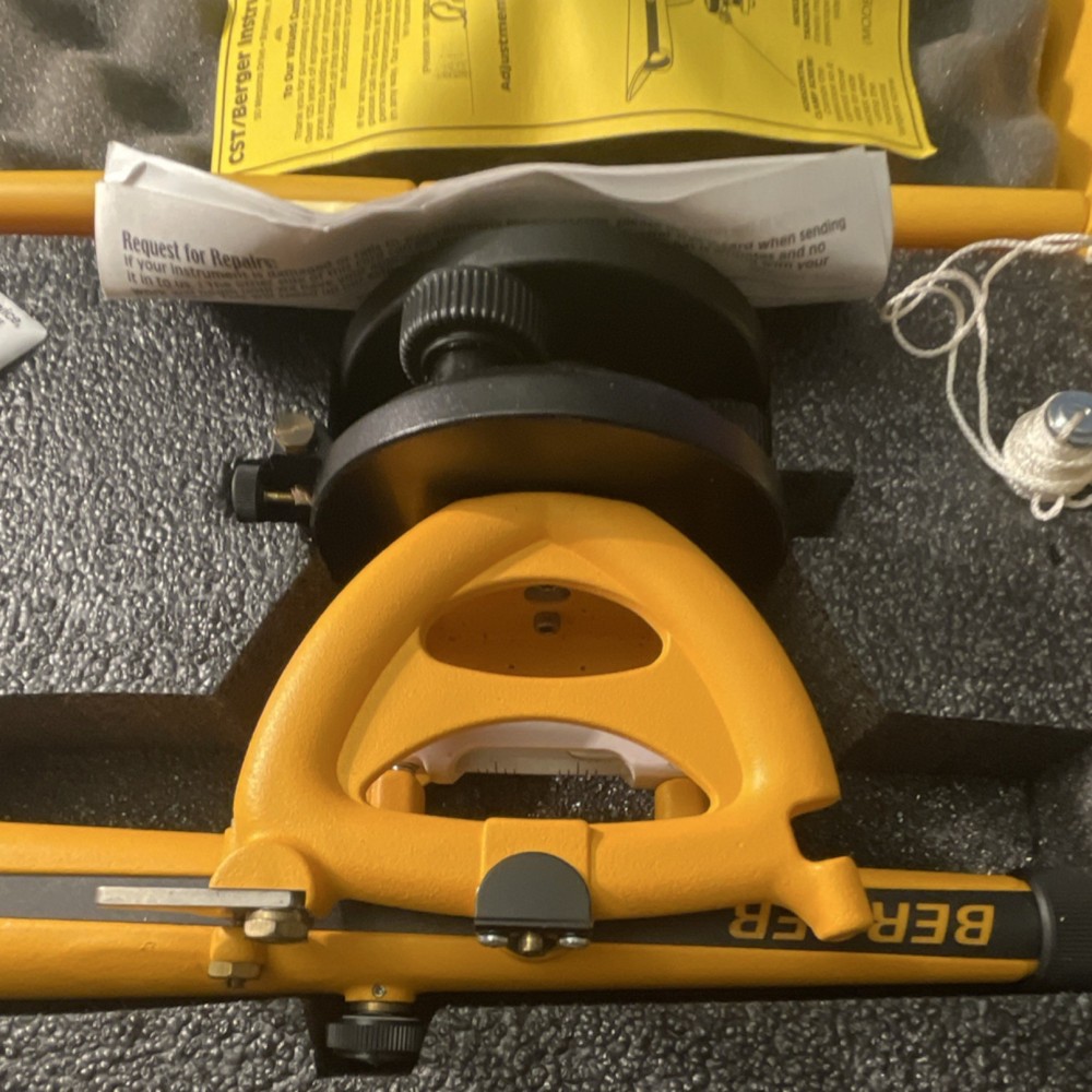 Berger Instruments Model 140BU Automatic Level with Case, MPN 140BU