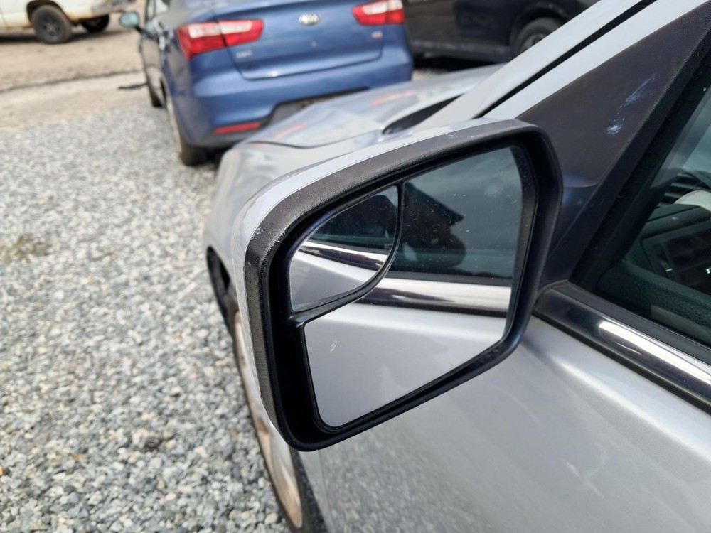 FUSION 2012 Glove Box 4815711