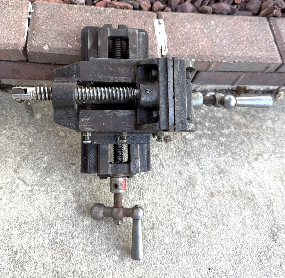 VINTAGE X-Y 3 INCH CROSS OVER SLIDE DRILL VISE