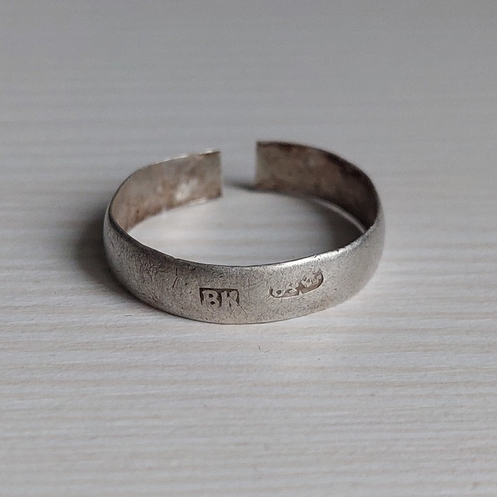 Authentic Russian Empire 19th silver wedding ring with 84