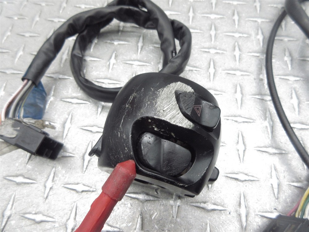 2012 10-16 Victory Cross Roads Left Right Handlebar Switch Throttle Cable Grip