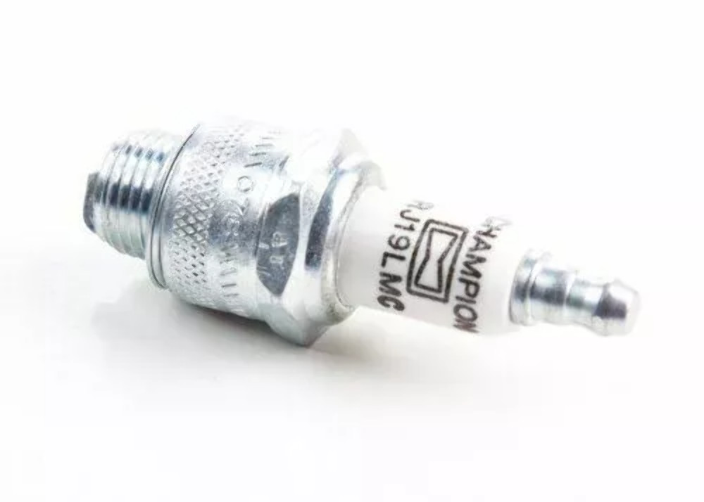 Briggs & Stratton Spark Plug OEM Genuine 591868