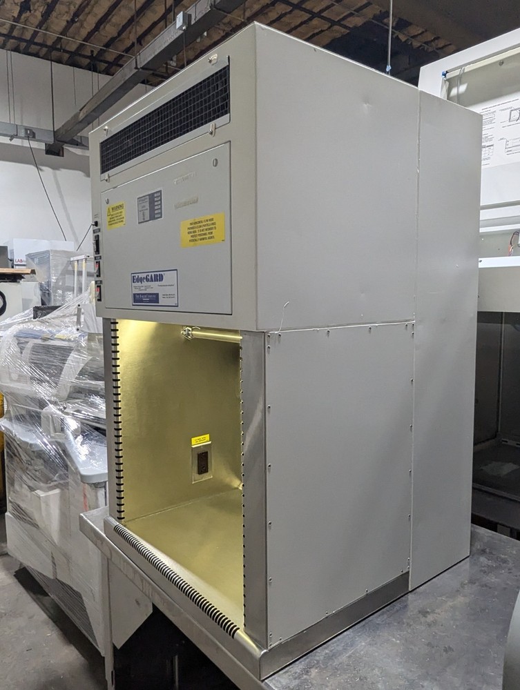 Baker IV22 Counter Top 2ft Laminar Flow Unit